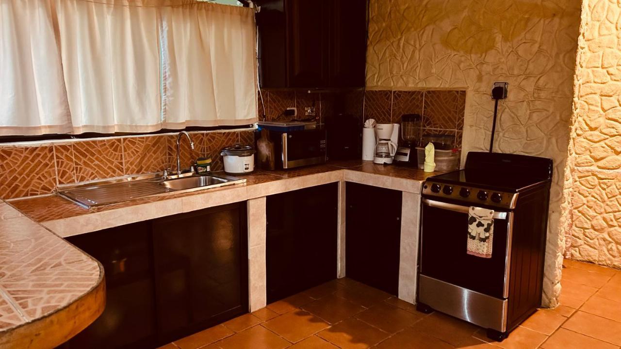 Casa Encantada Offers You Two-Bedroom House, 1 Tiny Apartment & 3 Double Rooms Manuel Antonio Εξωτερικό φωτογραφία