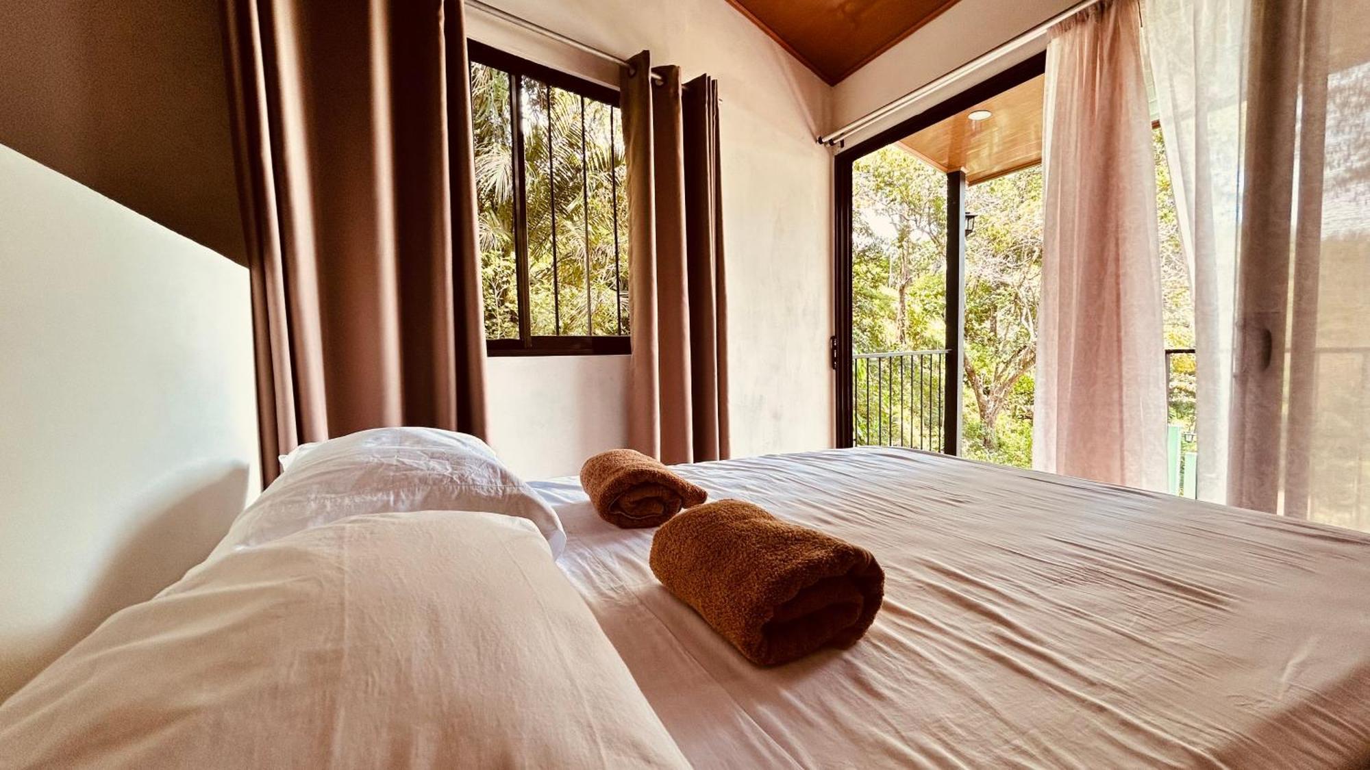 Casa Encantada Offers You Two-Bedroom House, 1 Tiny Apartment & 3 Double Rooms Manuel Antonio Εξωτερικό φωτογραφία
