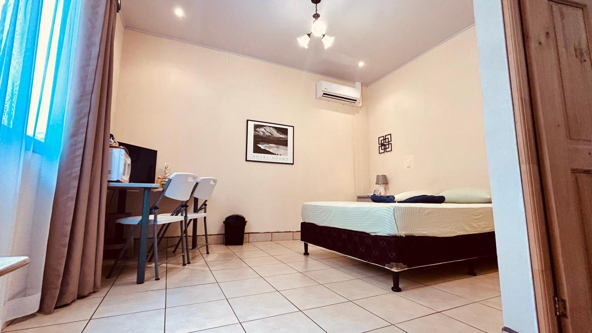 Casa Encantada Offers You Two-Bedroom House, 1 Tiny Apartment & 3 Double Rooms Manuel Antonio Εξωτερικό φωτογραφία
